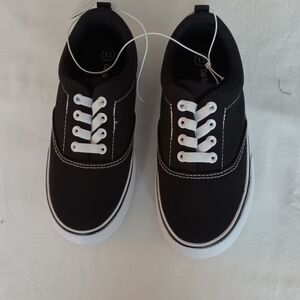 Cat & Jack Black and White Casual Shoes